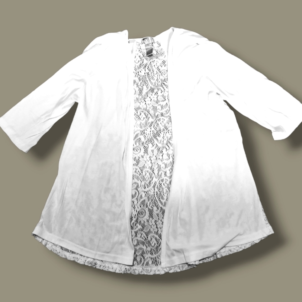 Cute Women's Blouse - Lace back - Size M